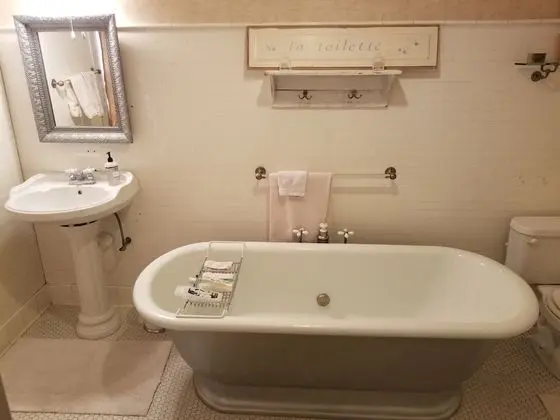 Honeymoon Stüdyo Süit, 1 Büyük (Queen) Boy Yatak, Özel Banyo, Avlu Manzaralı