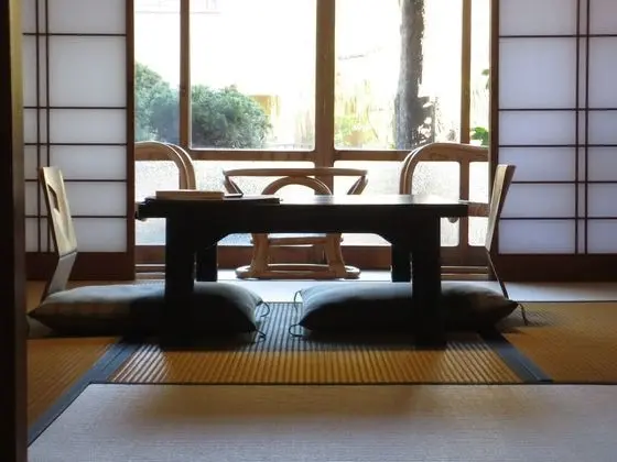 Bir Japon Şilteli, Nehir Manzaralı, Sigara İçilmeyen