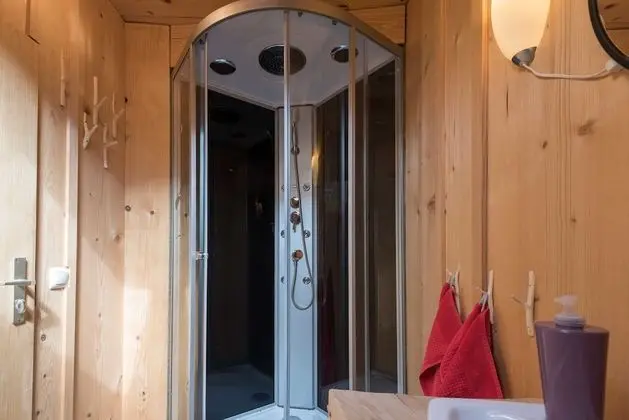 Ev, 2 Yatak Odası (incl. Cleaning & Laundry fee)