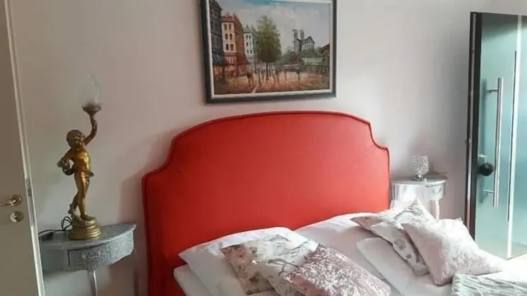 Comfort Tek Büyük Yataklı Oda