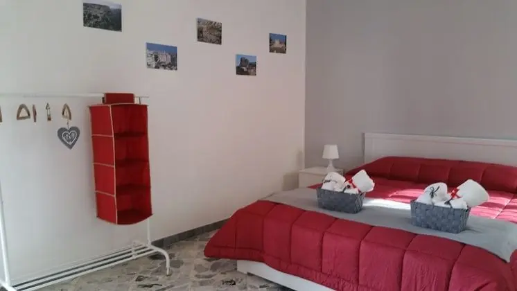 Tek Büyük veya İki Ayrı Yataklı Oda, Banyolu/Duşlu