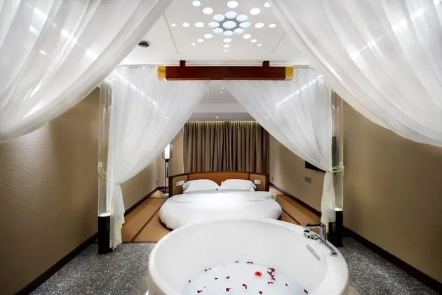 Comfort Tek Büyük Yataklı Oda