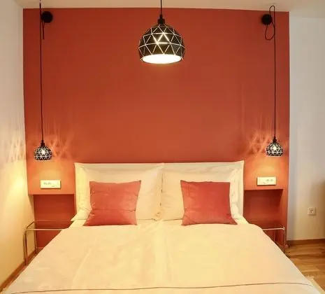 City Apart Daire (Red)