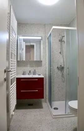 City Apart Daire (Red)