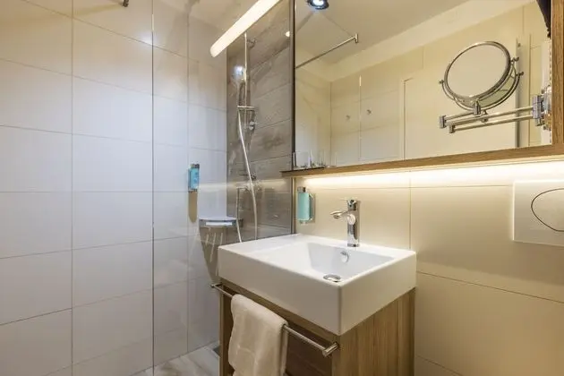 Superior double/twin room with sea view and balcony