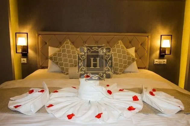 Basic Studio, 1 Queen Bed