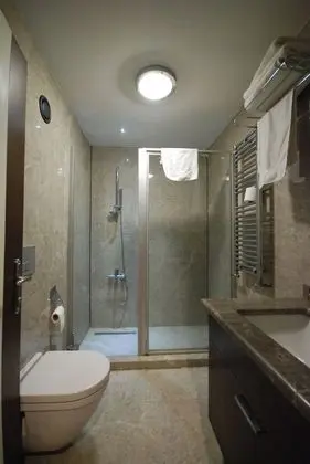 Standard Üç Kişilik Oda