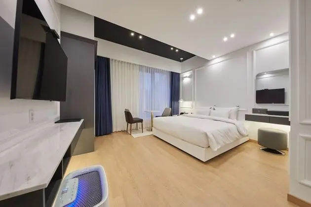 Deluxe Tek Büyük Yataklı Oda