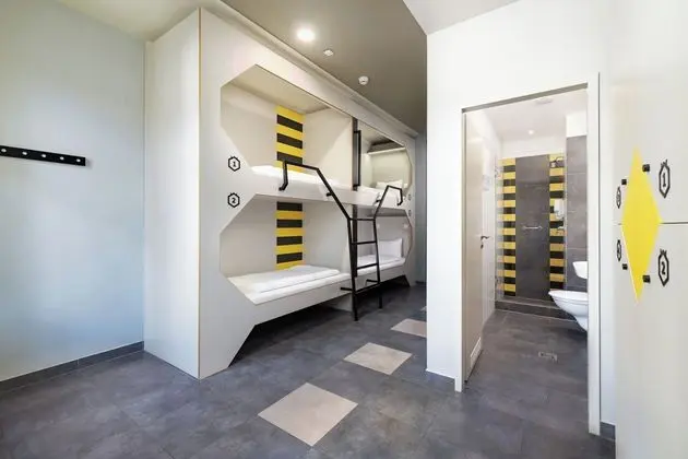 Quadruple Room with Private Bathroom