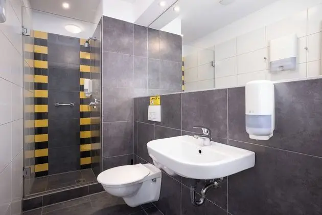 Quadruple Room with Private Bathroom