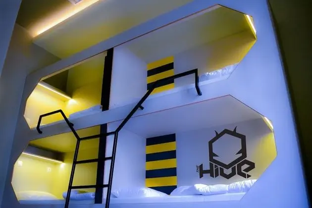 Sixtuple Room with Private Bathroom