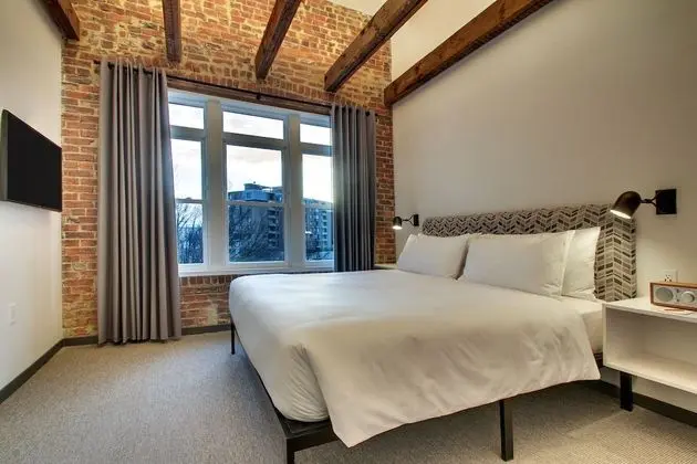 Çatı Katı (Loft), 1 En Büyük (King) Boy Yatak