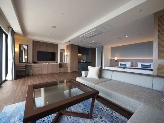 Süit, Sigara İçilmez (High Floor)