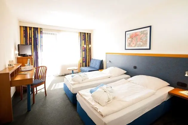 Comfort Tek Büyük veya İki Ayrı Yataklı Oda