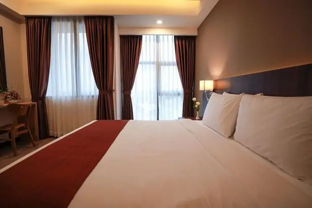 Deluxe Tek Büyük Yataklı Oda, 1 Çift Kişilik Yatak, Sigara İçilmez, Şehir Manzaralı