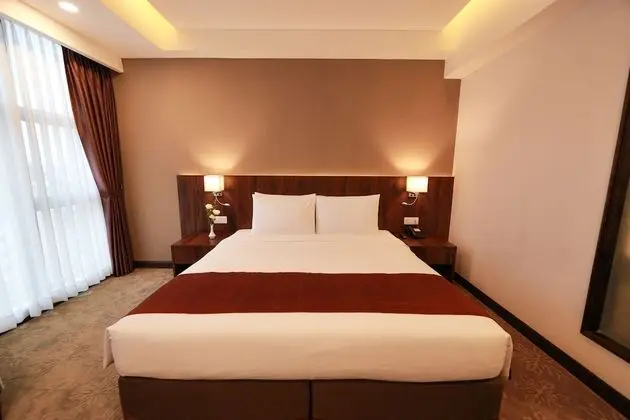 Deluxe Tek Büyük Yataklı Oda, 1 Çift Kişilik Yatak, Sigara İçilmez, Şehir Manzaralı