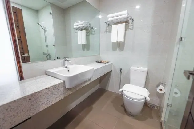 Deluxe Tek Büyük Yataklı Oda, 1 Çift Kişilik Yatak, Sigara İçilmez, Şehir Manzaralı