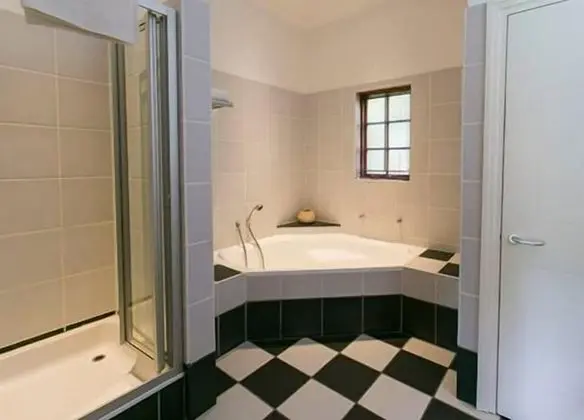 B. Superior room