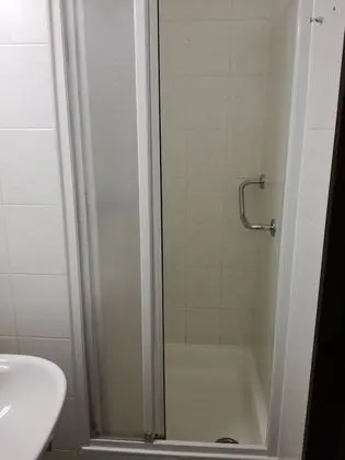 Tek Büyük veya İki Ayrı Yataklı Oda, Banyolu/Duşlu, Bahçe Manzaralı