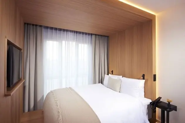 Boutique Room