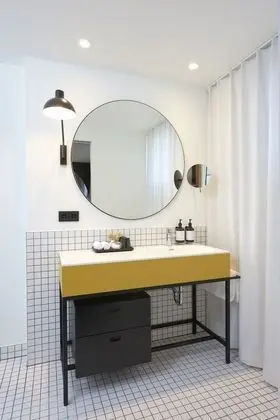 Boutique Room