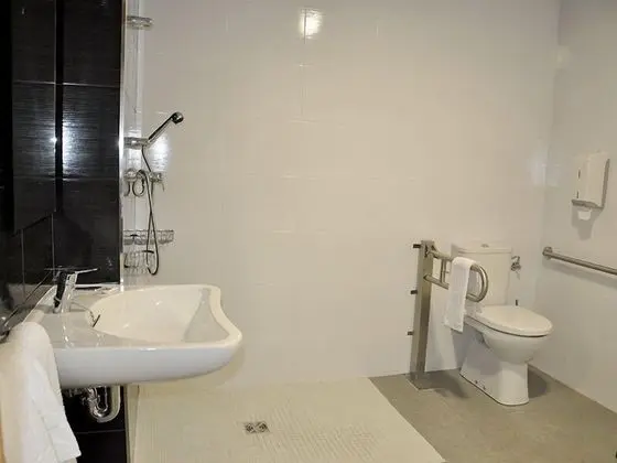 Tek Büyük veya İki Ayrı Yataklı Oda