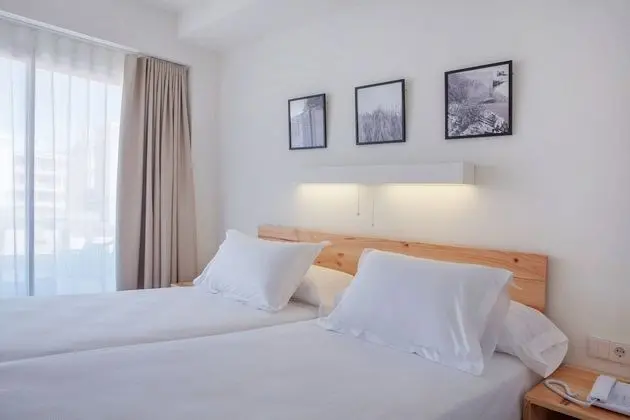 Tek Büyük Yataklı Oda, Balkon