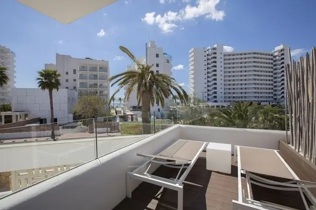 Junior Süit, Teras, Havuz Manzaralı