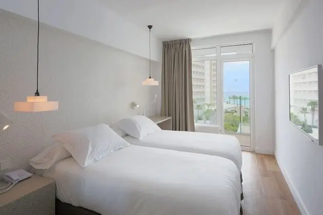 Premium Tek Büyük Yataklı Oda, Kısmi Deniz Manzaralı