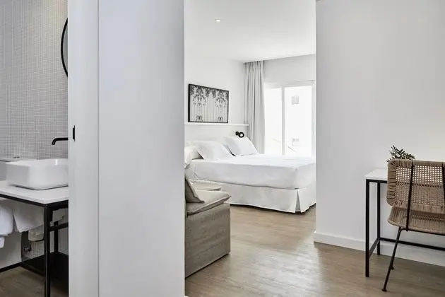 Üç Kişilik Oda, Balkon (2 Adults + 1 Child)