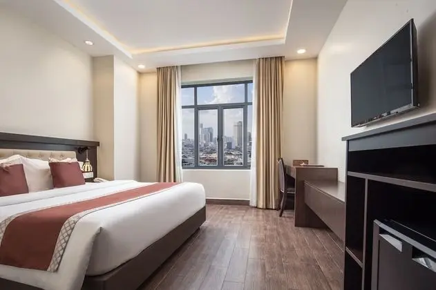 Deluxe Tek Büyük Yataklı Oda