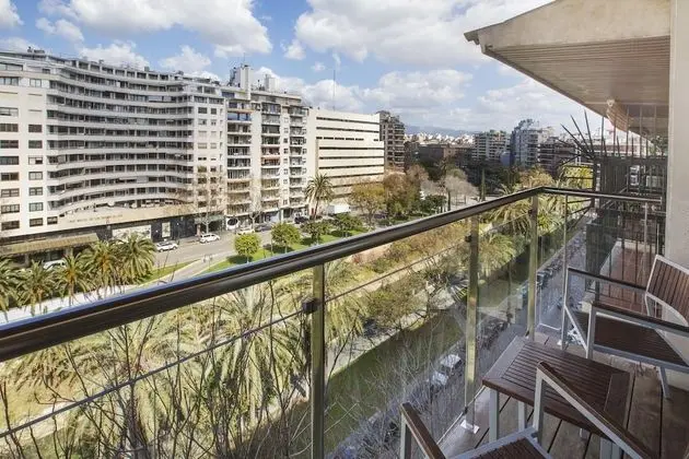 Tek Büyük Yataklı Oda, Teras, Şehir Manzaralı