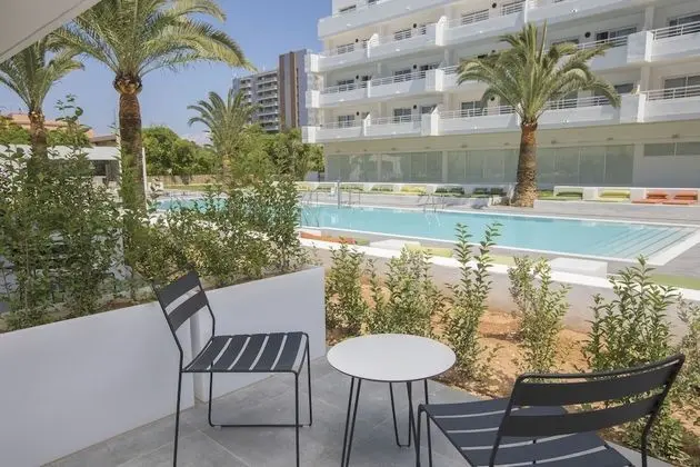 Büyük Yataklı Tek Kişilik Oda, Balkon