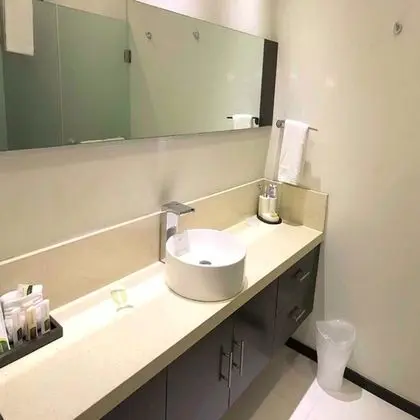 Luxury Oda