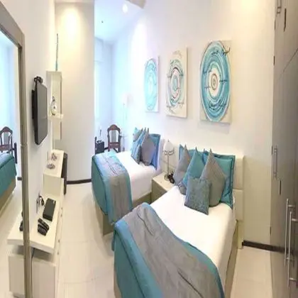 Luxury Oda