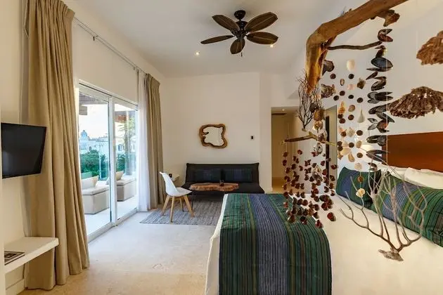 Junior Suite with terrace and city view