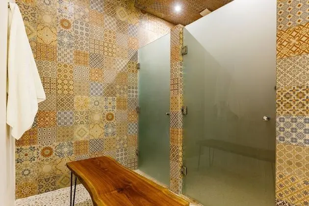 Junior Suite with terrace and city view