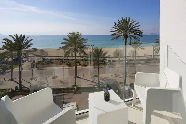 Premium Büyük Yataklı Tek Kişilik Oda, Balkon, Deniz Manzaralı