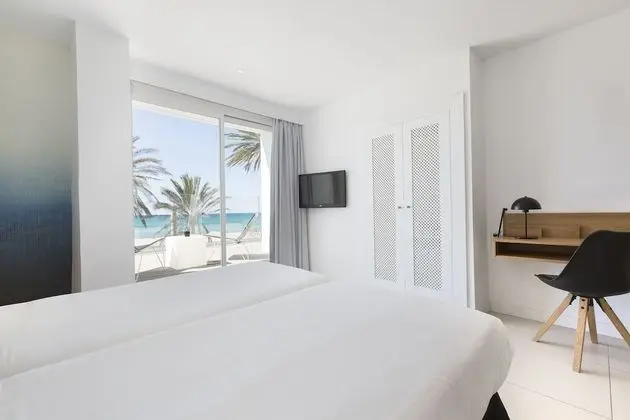 Tek Büyük Yataklı Oda, Balkon, Deniz Manzaralı