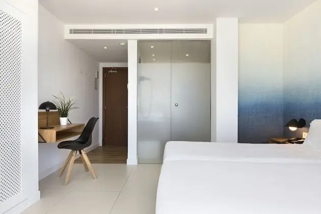 Tek Büyük Yataklı Oda, Balkon, Deniz Manzaralı