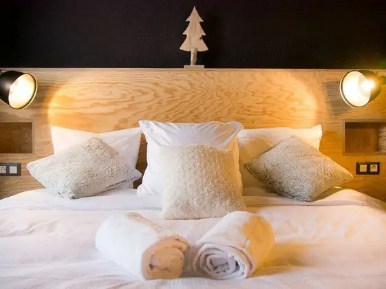 Tek Büyük Yataklı Oda (Ho My God)