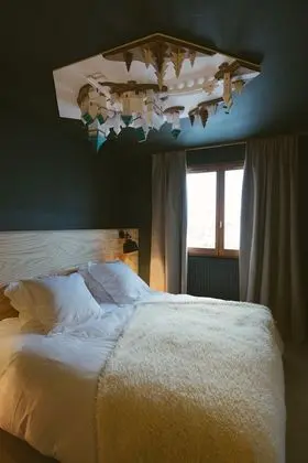 Tek Büyük Yataklı Oda (Ho My God)