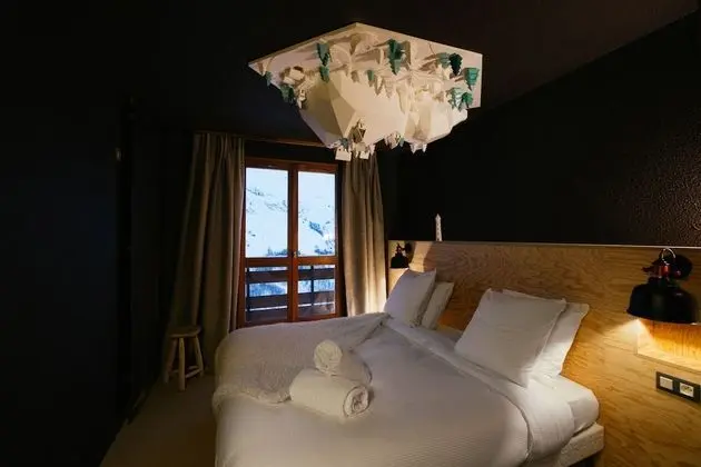 Tek Büyük Yataklı Oda (Ho My God)