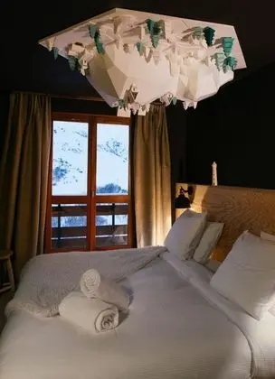 Tek Büyük Yataklı Oda (Ho My God)