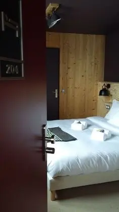 Tek Büyük Yataklı Oda (Home Sweet Home)