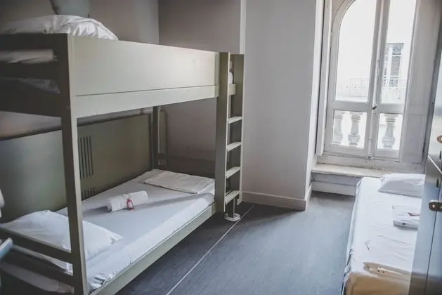 Büyük Yataklı Tek Kişilik Oda, 1 Tek Kişilik Yatak, Ortak Banyo