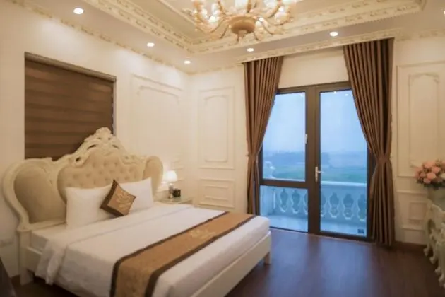 Luxury Oda