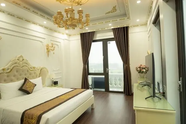 Luxury Oda