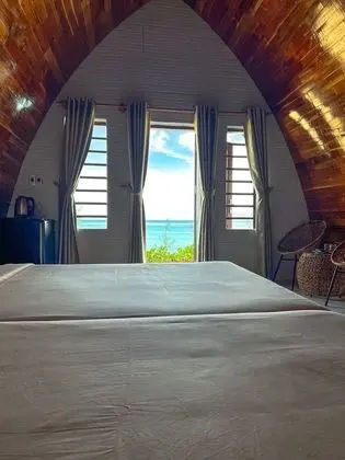 Bungalov (Beachfront (3 guests))