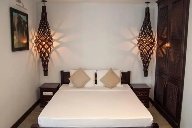 Luxury Oda